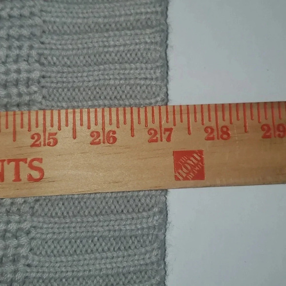 Glitzy Girlz Gray Cold Shoulder Sweater Women's Size 1x - Picture 16 of 16